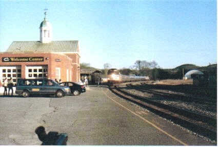 Photo of amtrak coming into whiteriver jct vt for a station stop