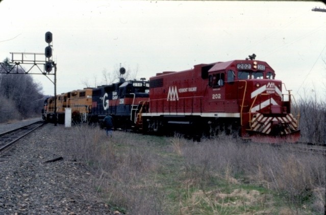 Photo of VTR leaving Hoosic Jct with 4 GRS GP-38's