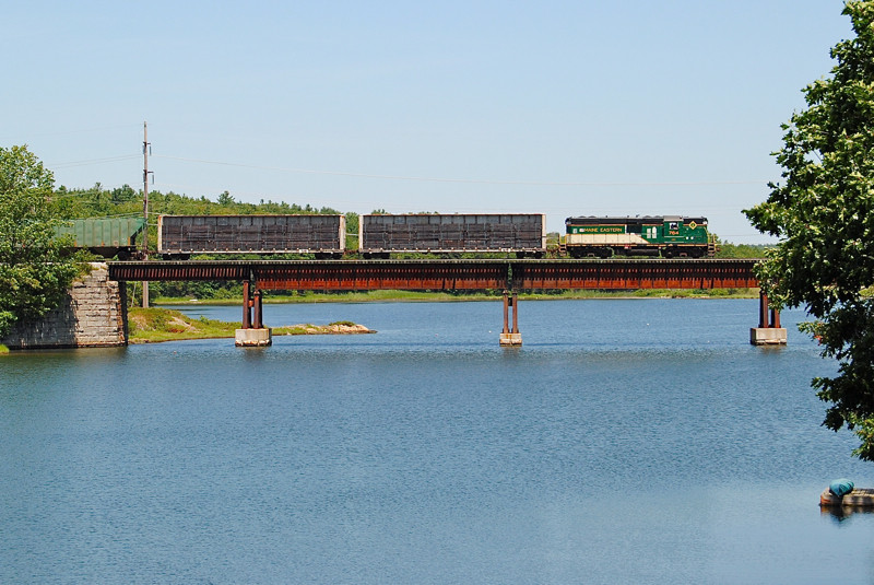 Photo of 764 crossing the New Meadows River