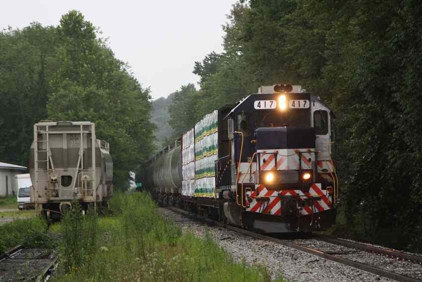 Photo of 608 Southbound with FEC 417