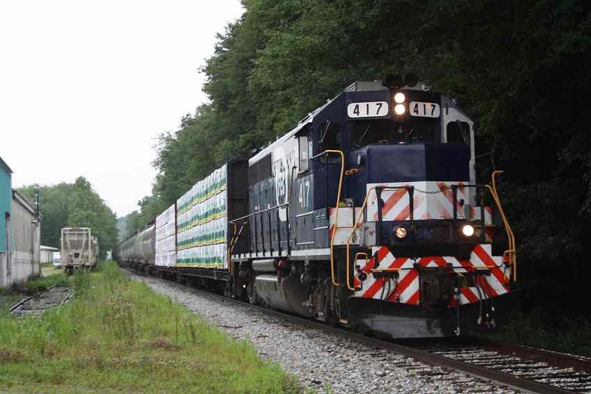 Photo of 608 Southbound with FEC 417