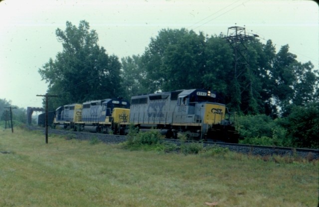 Photo of Mt. Tom train with CSX power
