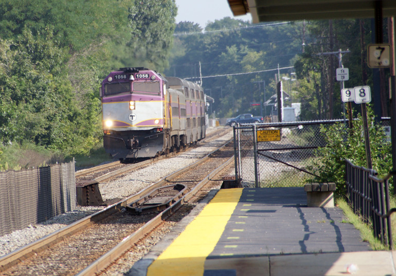 Photo of Franklin bound train approaches