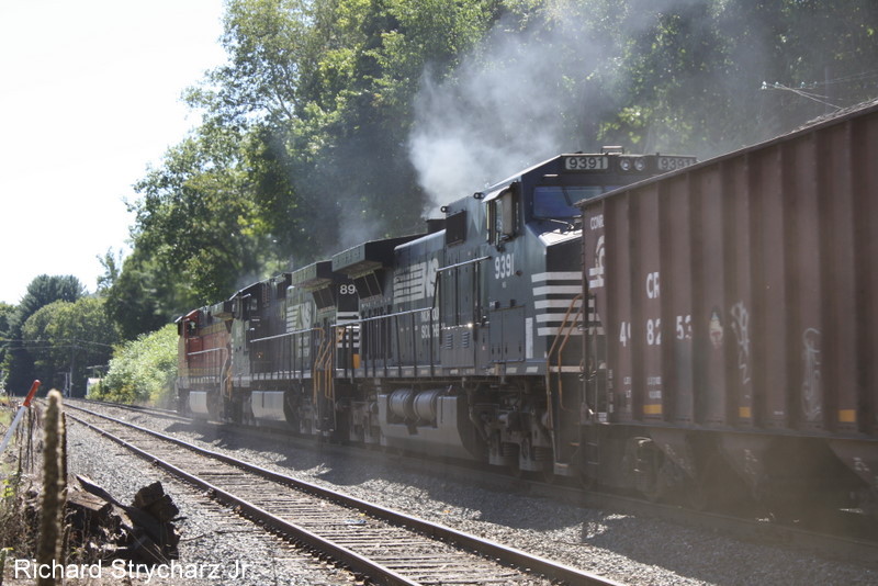 Photo of Loaded Coal Train at Shelburne