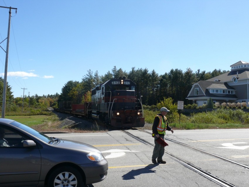 Photo of 312 (DO1) crossing Industrial Park Rd, Saco