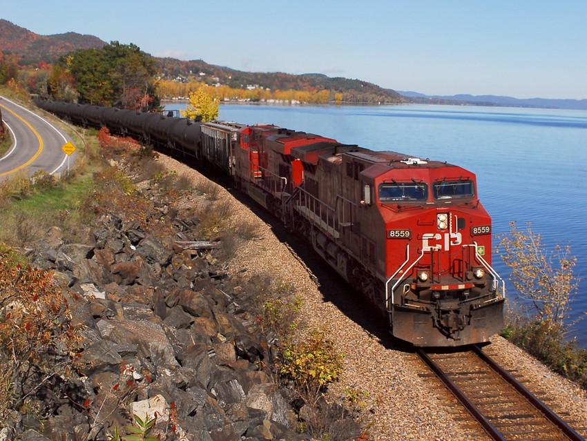 Photo of CP 666 south of Port Henry on Champlain