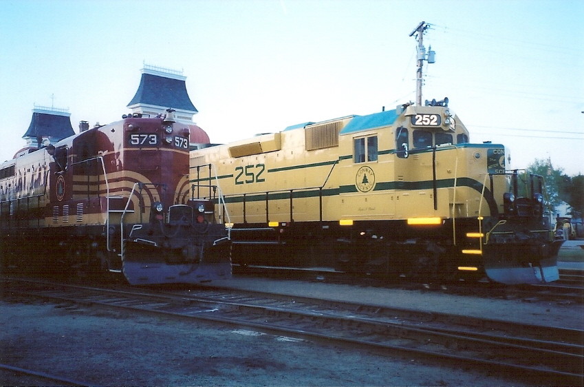 Photo of Two Geeps