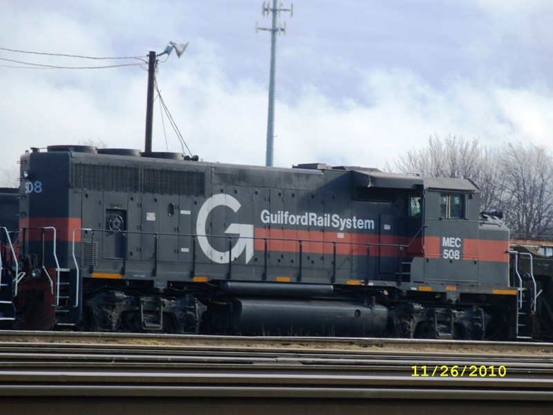 Photo of MEC#508w is tied down with 6 other engines on the 217 track