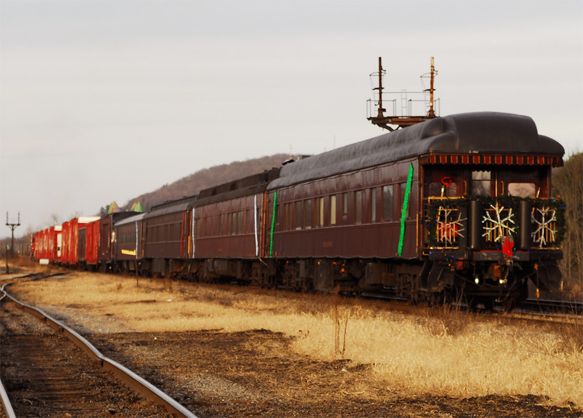 Photo of CPR Holiday Train 2010 - The Entire Train