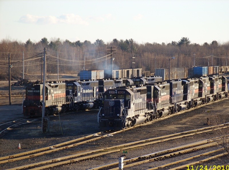 Photo of MEC#606e and the MEC#371 are the lead outs to the Pads at Rigby.