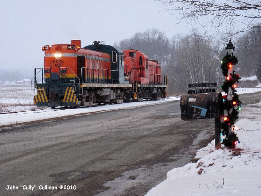 Photo of Battenkill 605 and 4116 -- Wednesday  December 22,  2010
