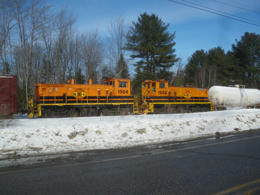 Photo of SLR 1502 and 1504 at Lewiston Junction