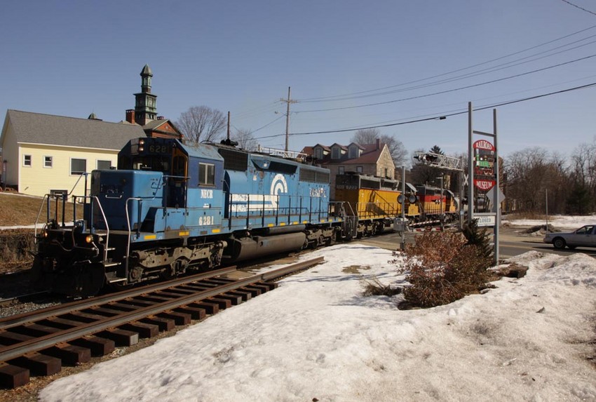 Photo of NECR Train 610 rolls north