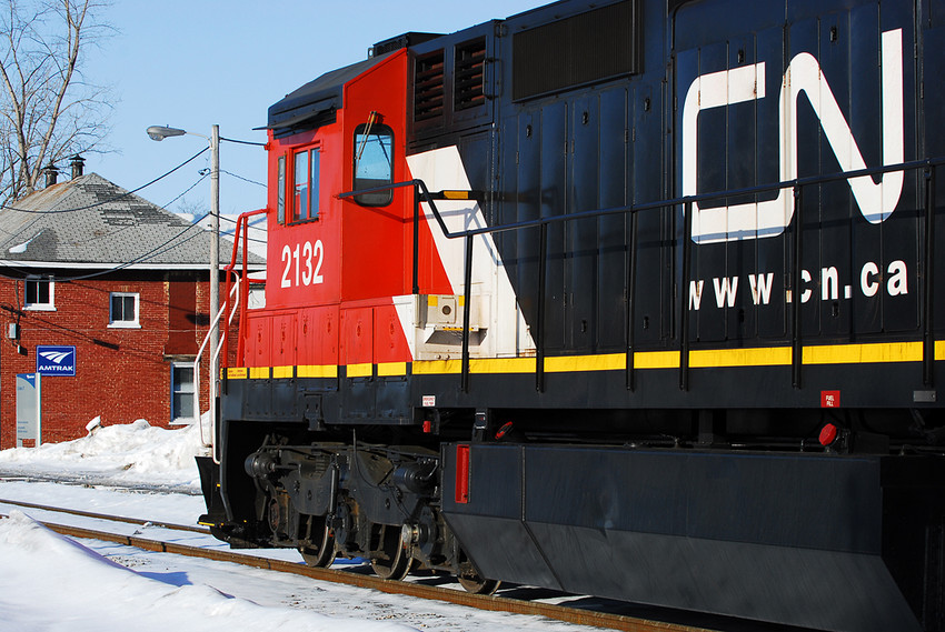 Photo of CN 323 Departs Downtown St. Albans back to yard