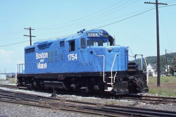 Photo of Boston & Maine GP18 1754