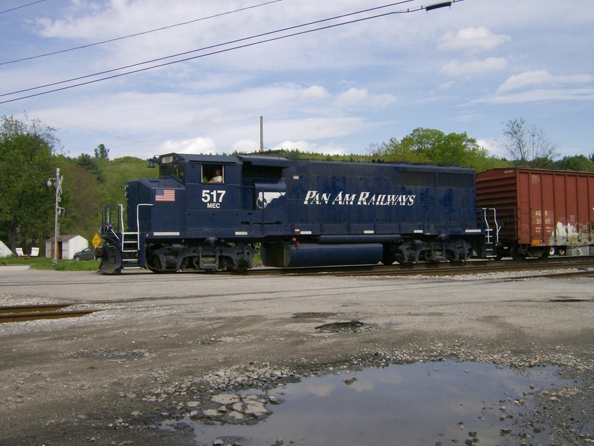 Photo of DJ-1 with MEC 517 switching at Danville Junction