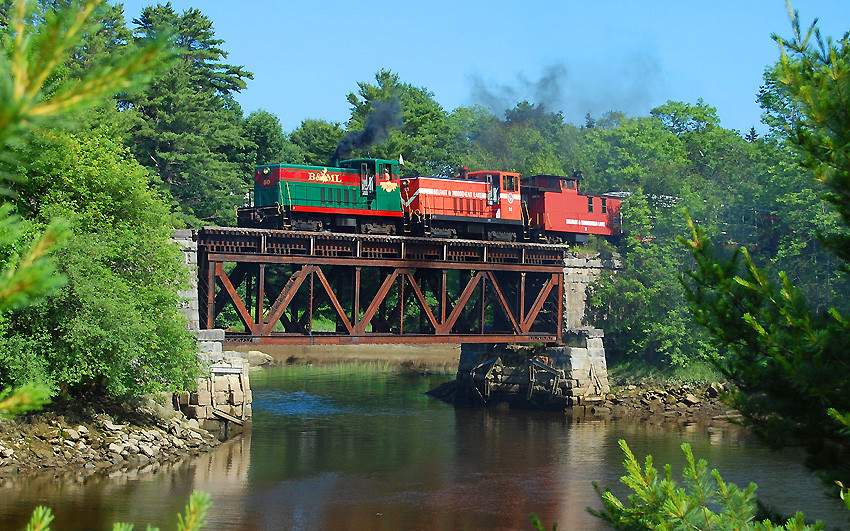 Photo of BML#50 & BML#53 Crossing the City Point Trestle, Belfast, ME
