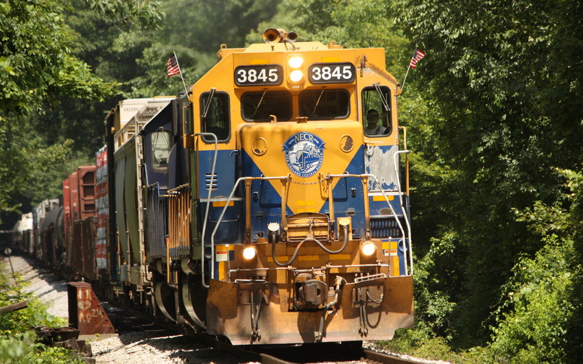 Photo of NECR train 608 approaches Depot Rd in Coventry CT