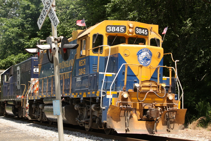 Photo of NECR train 608 approaches Depot Rd in Coventry CT