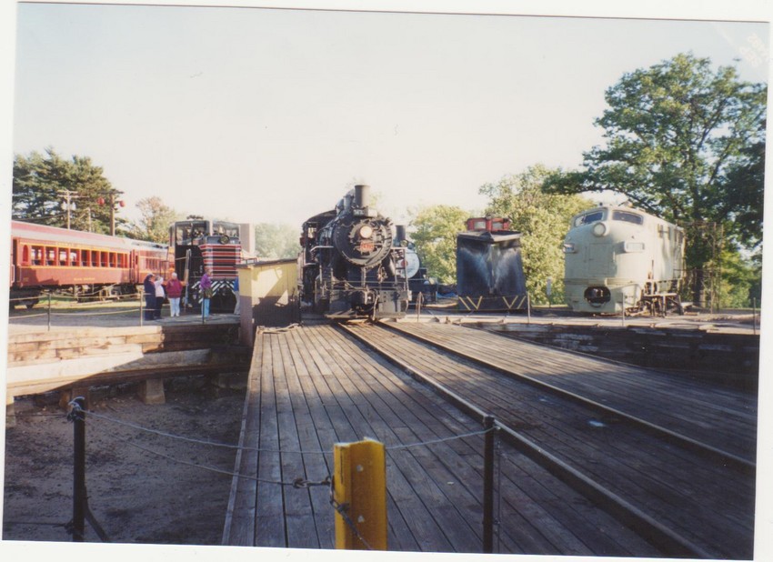 Photo of 7470 Leaving the Turntable
