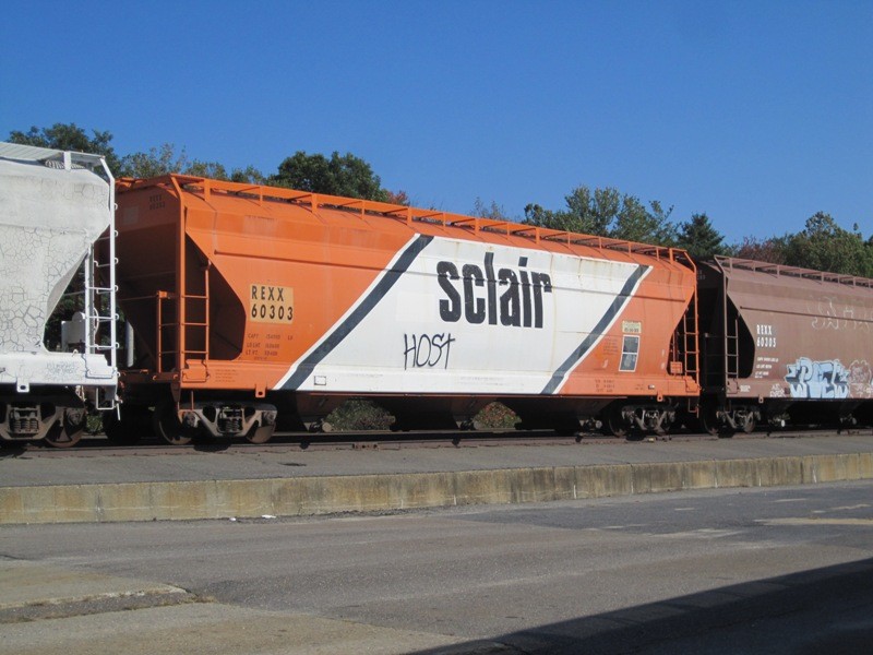 Photo of Sclair Hopper in siding, Leominster, MA
