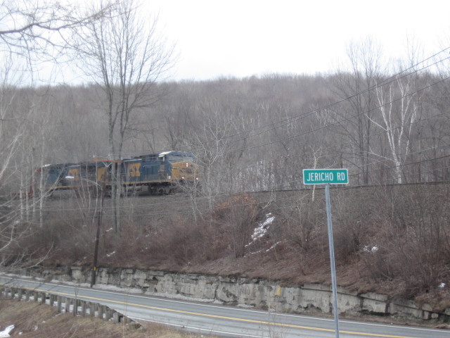 Photo of csx q425 westbound @ hinsdale ma
