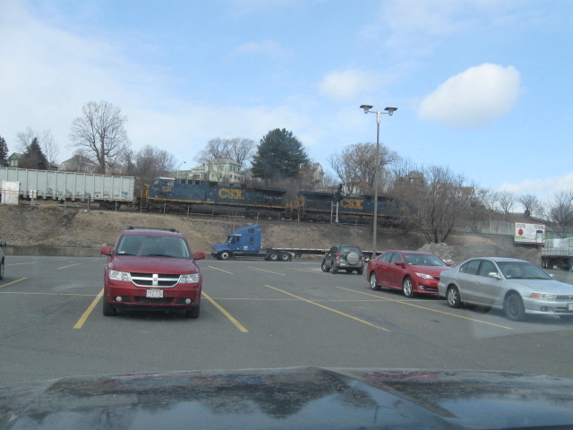 Photo of csx q424 @ cp150 eastbound @ pittsfield ma