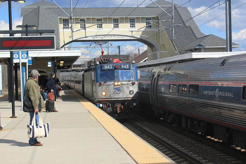 Photo of Train 173 and 172 at Old Saybrook, CT