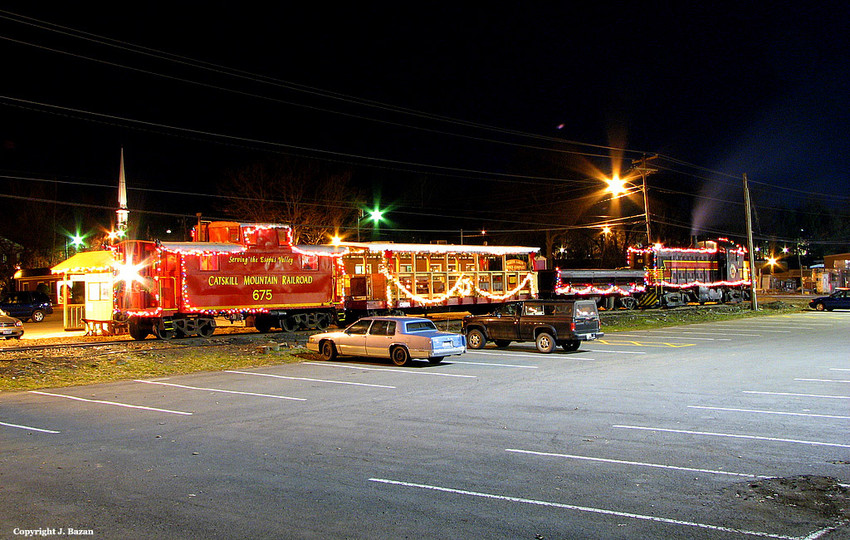 Photo of Catskill Mountain RR Holiday Train