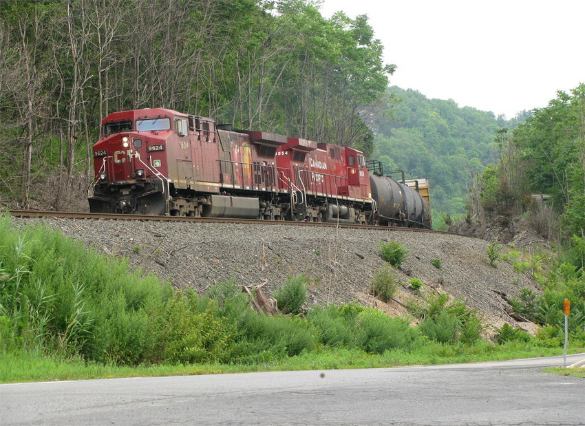 Photo of SEEING RED on CSXT!