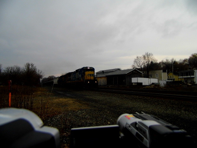 Photo of csx dash8 on a kworm @ voorheesville ny