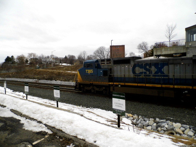 Photo of csx dash8#7385 on a railtrain @ pittsfield ma