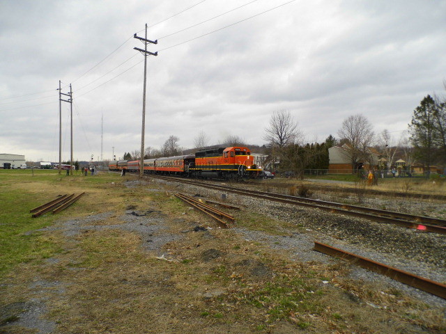 Photo of panam railway passenger extra heading eastbound with hlcx sd40-2