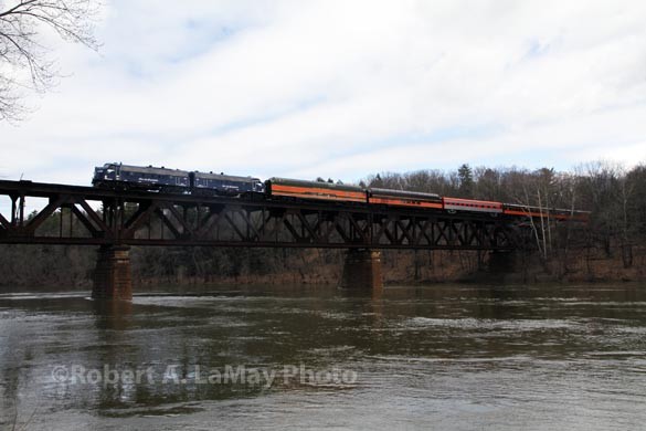 Photo of PanAm Special crosses Connecticut River