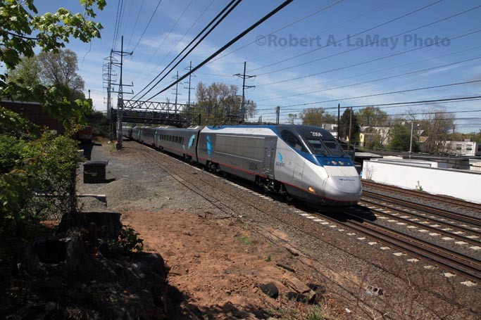 Photo of Acela Approaches New Haven