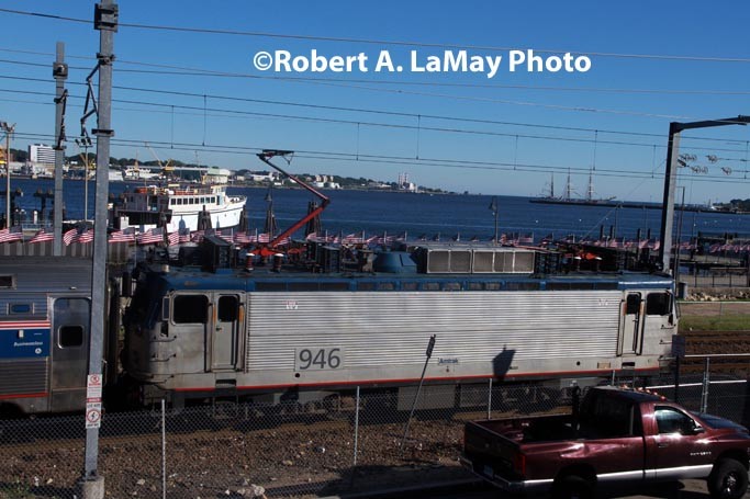 Photo of Train 175 stops at New London, CT