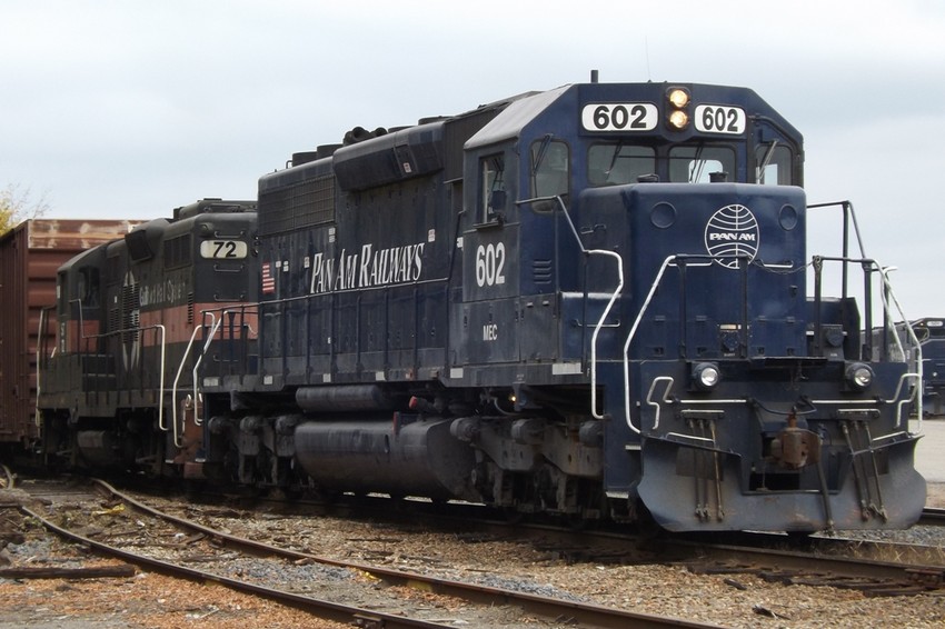 Photo of SD40-2 #602 and GP9 #72 as switcher WA-2