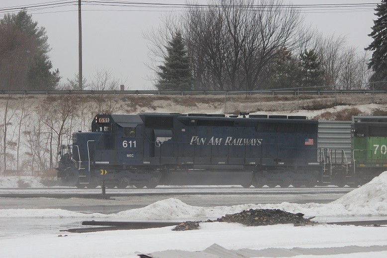 Photo of WAPO Lead Unit 611 makes a foggy arrival at Rigby Yard.