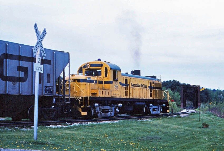Photo of Lamoille Valley RS-3 at Richmond, Vt.