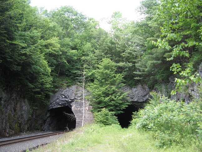 Photo of East Portal of the State Line Tunnel