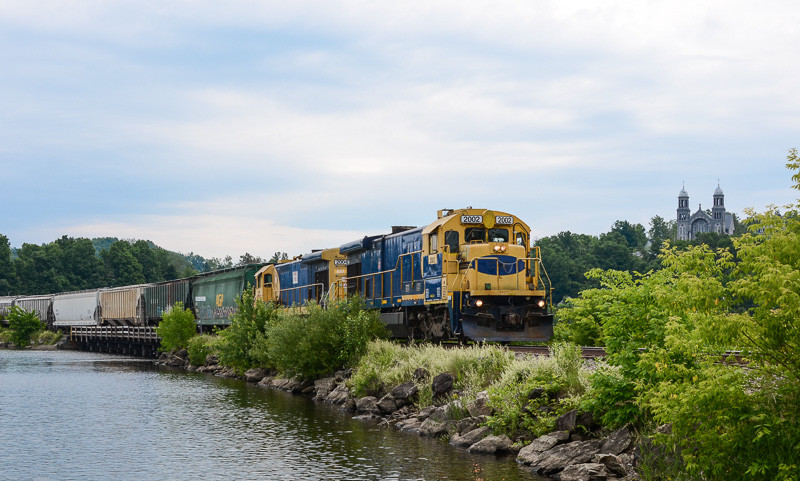 Photo of CMQ train 710 Newport, VT