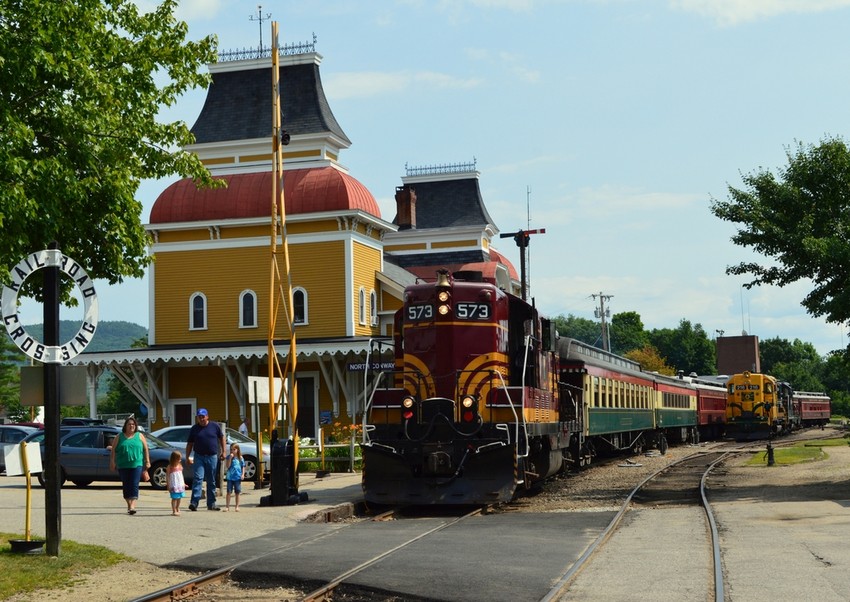 Photo of Valley Train rests at North Conway