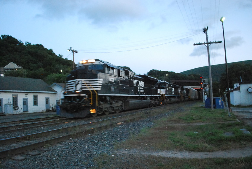 Photo of three norfolksouthern sd70aces on 206 eastbound