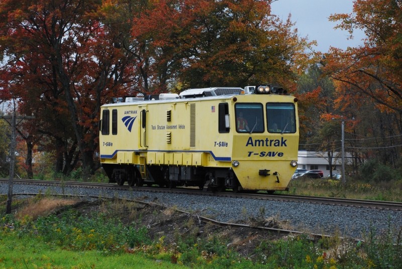 Photo of Amtrak Geometry car in So. Deerfield
