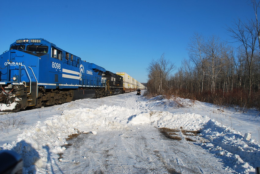 Photo of conrail is alive & well in 2015 on the former d&h @ delanson ny