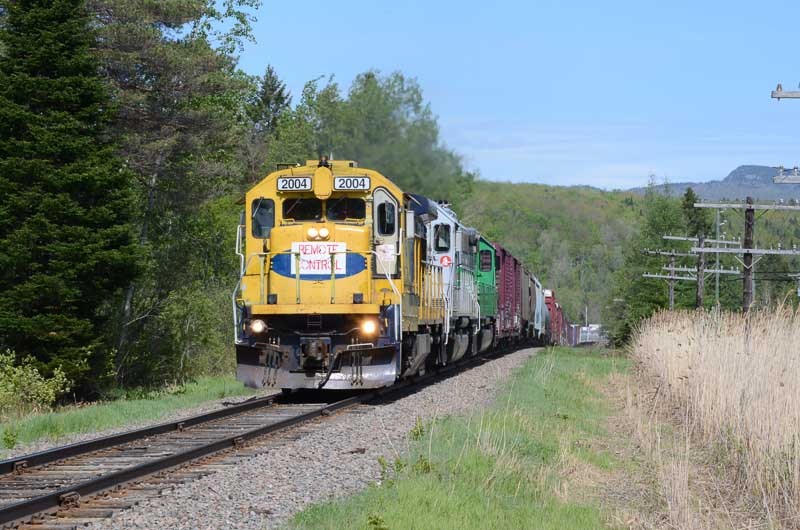Photo of CMQ Train 1 at Eastman, QC