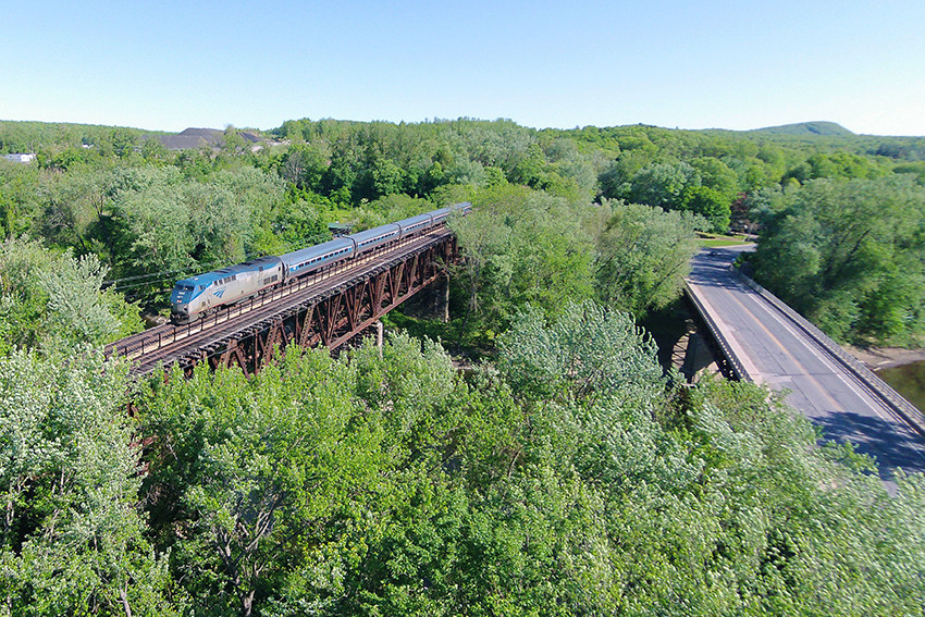 Photo of Amtrak Vermonter on the Bridge @ Deefield, MA