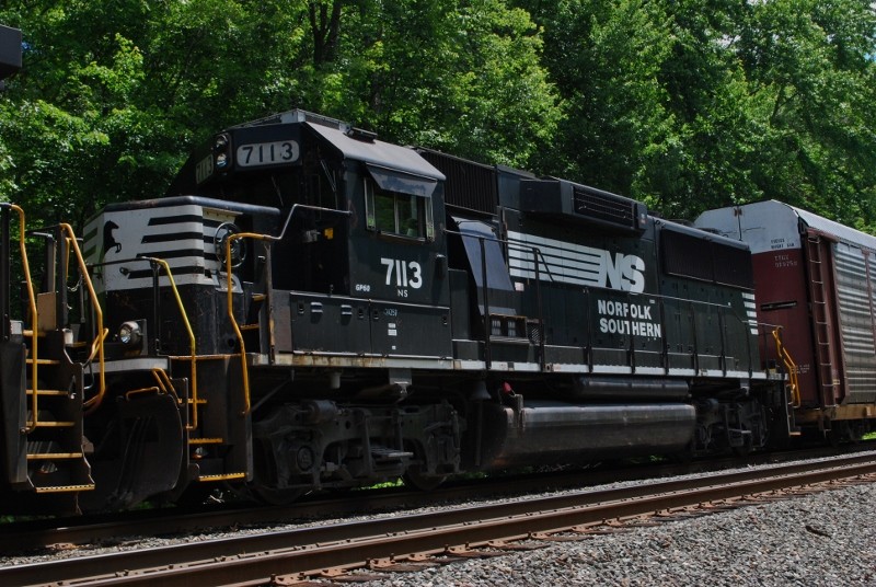 Photo of NS GP60 on a 287 train at Montague Mass