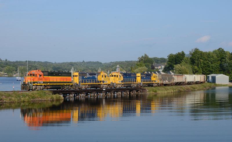 Photo of CMQ 710 heads north  out of Newport, VT