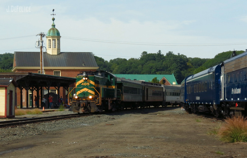 Photo of Incoming Passenger Special at WRJ
